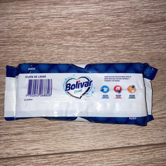 Bolivar Soap Bar Floral Laundry Detergent With White Pearls 190 gr - Picture 2 of 8